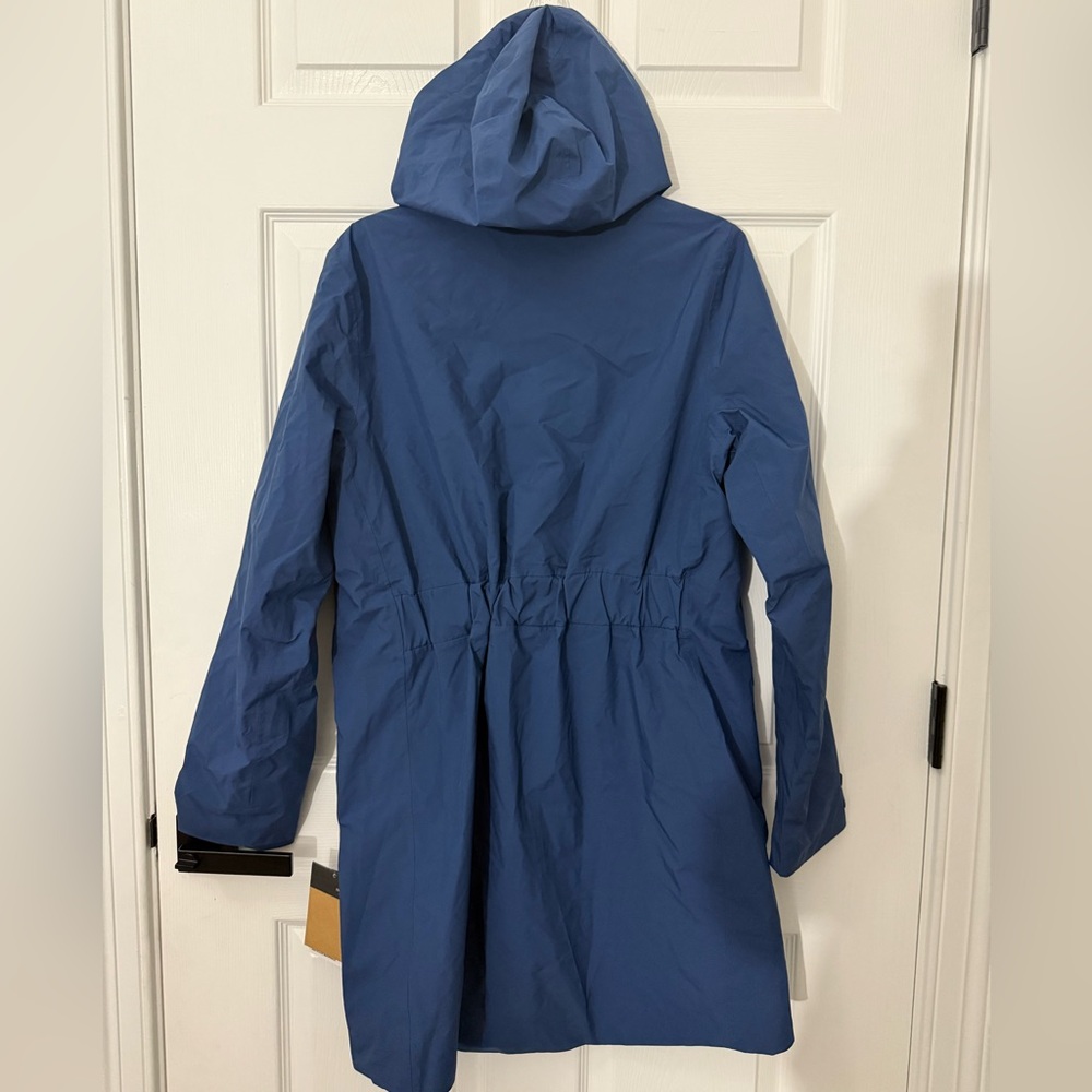 The North Face Women's Navy Blue Hooded Rain Jacket - Picture 10 of 10